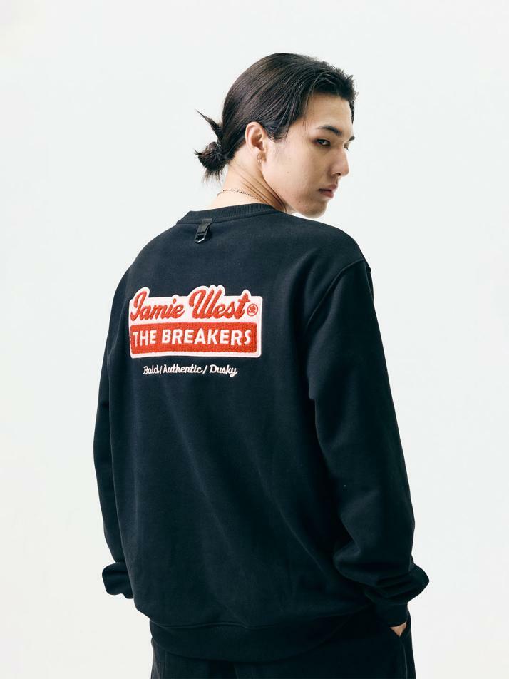 부클 아플리케 기모 맨투맨 (블랙)