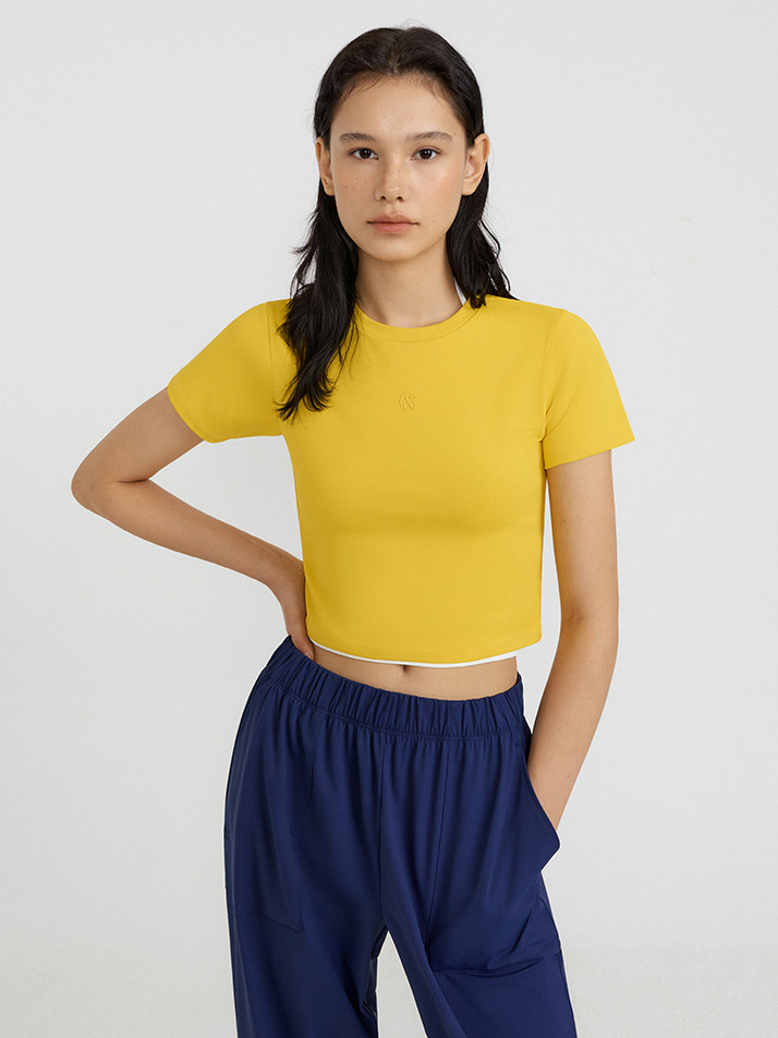 티나 올데이 슬림핏 크롭탑