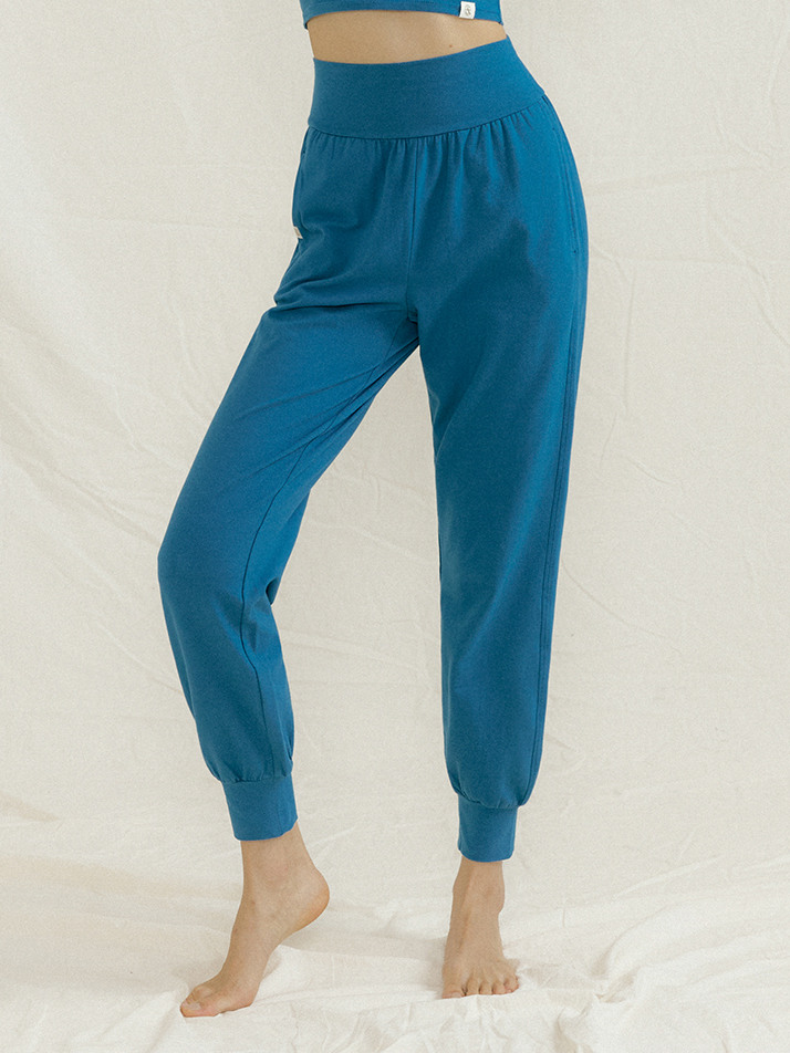 반다 카르마 팬츠