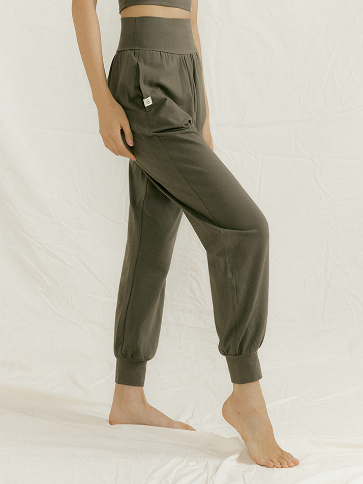 반다 카르마 팬츠