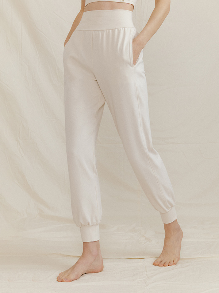 반다 카르마 팬츠