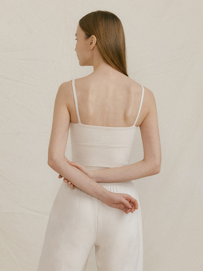 반다 마이테 디나 크롭탑