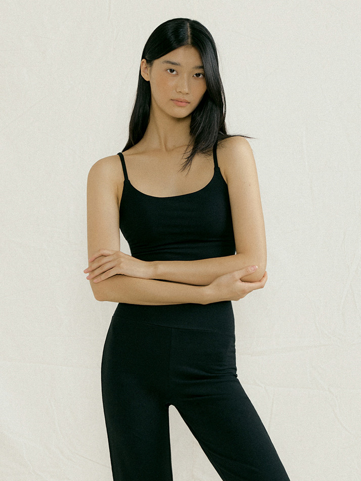 반다 마이테 디나 크롭탑