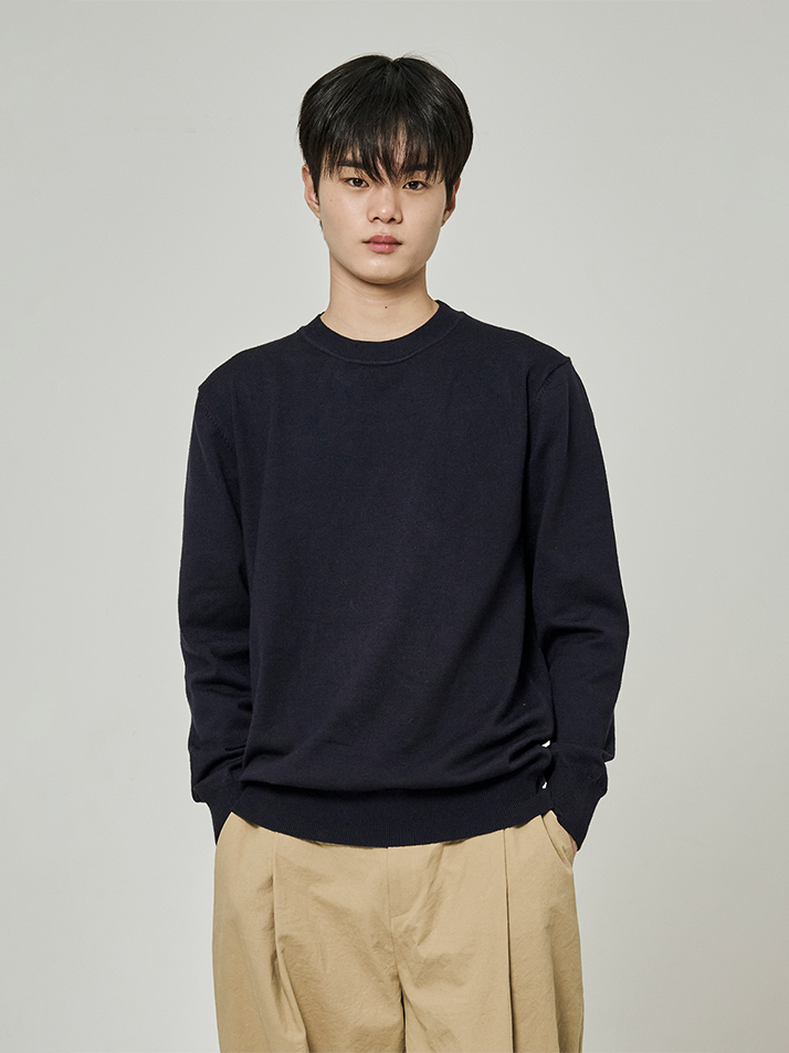 트래드클럽 베이직 라운드 니트