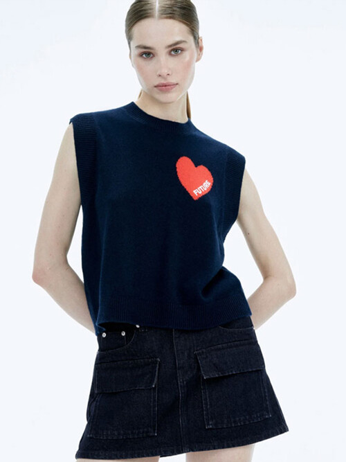 Heart Sleeveless Sweater