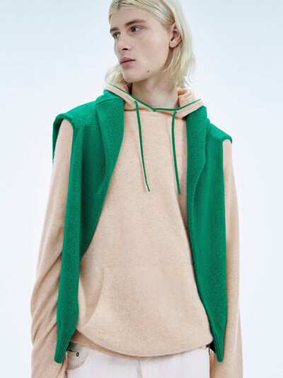 Hoodie Sweater with Pocket and Contrasting Edging