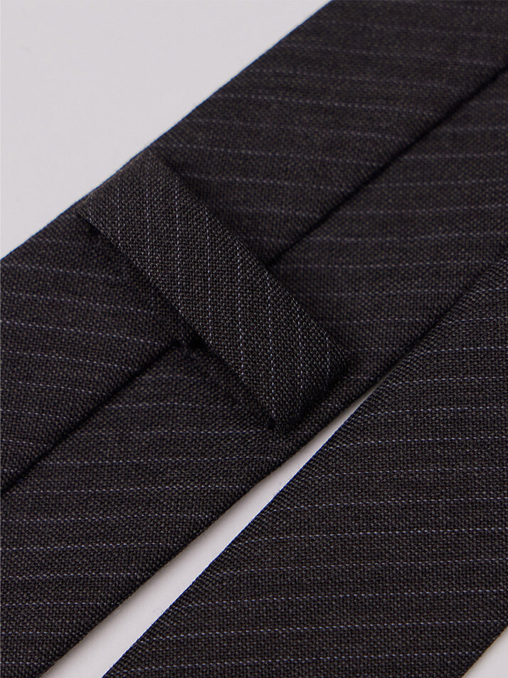 MAN ESSENTIAL WOOL TIE GRAY STRIPE