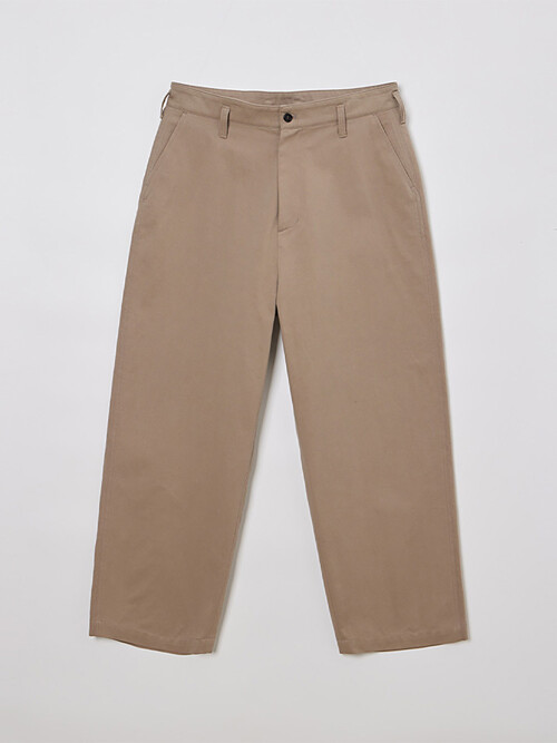 MAN CLASSIC CHINO PANTS DEEP BEIGE