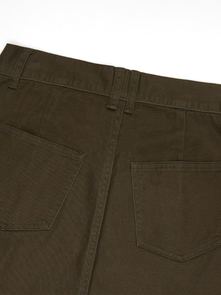 WIDE TWO-TUCK HALF-PANTS KHAKI