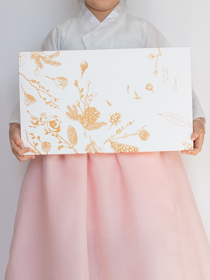 마음을 더하다 726g 4가지맛 수제강정 24개입 견과류 2개입 국화꽃차 1개입 /쇼핑백