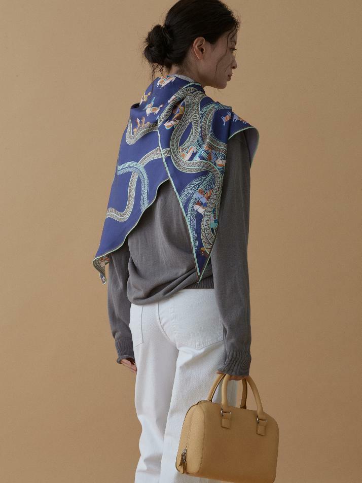 트라이앵글 네이비 _ 스카프