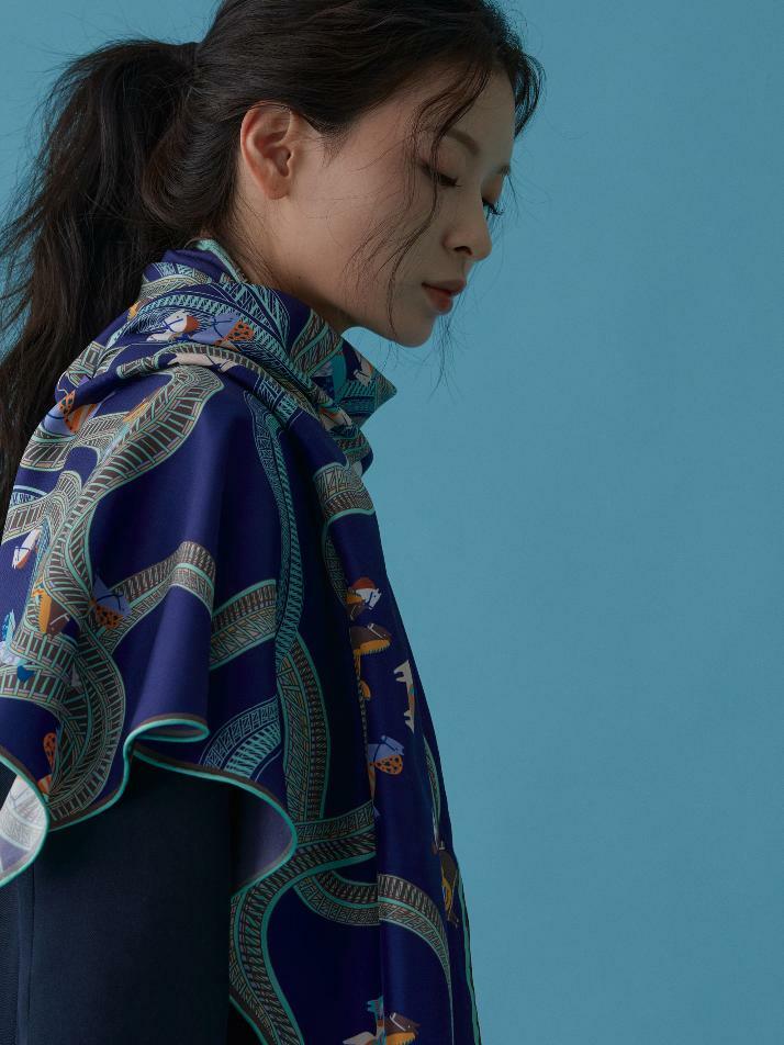 트라이앵글 네이비 _ 스카프