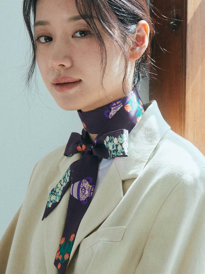 트윌리L _ 미드나잇 가든 실크 스카프