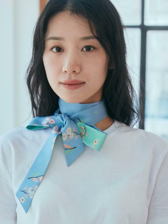 트윌리L _ 스카이 블로썸 실크 스카프