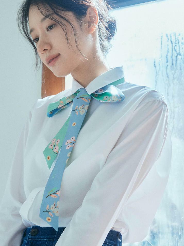 트윌리L _ 스카이 블로썸 실크 스카프