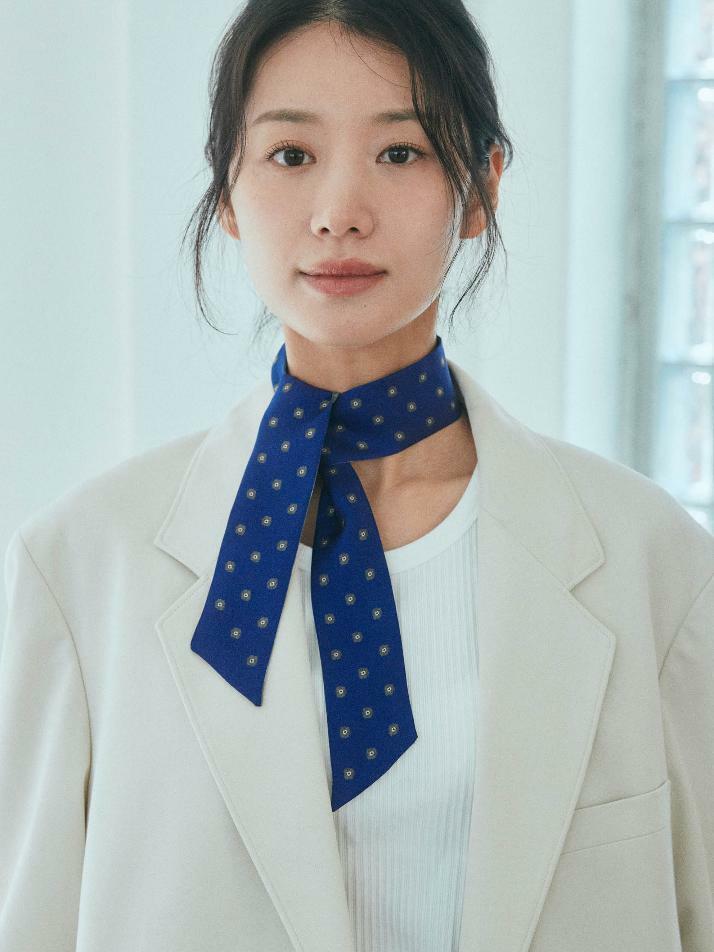 트윌리S _ 어반 가든네이비 실크 스카프