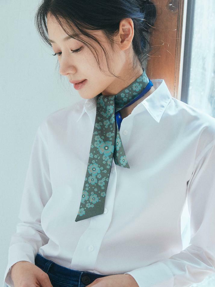 트윌리S _ 어반 가든네이비 실크 스카프