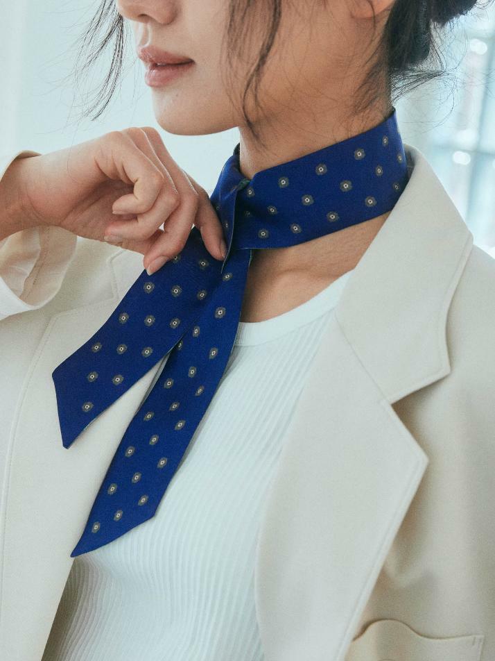 트윌리S _ 어반 가든네이비 실크 스카프