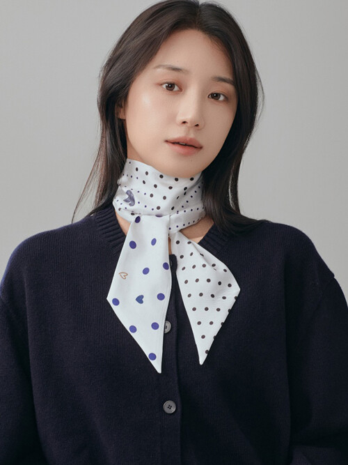 트윌리M_화이트 도트 스카프