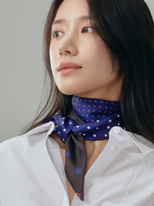 트윌리M_블랙 네이비 도트 스카프