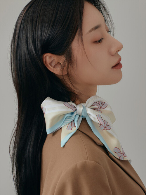 트윌리M_리본 플레이 스카프