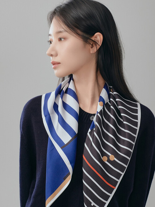 스퀘어_레드 하트 스트라이프 스카프