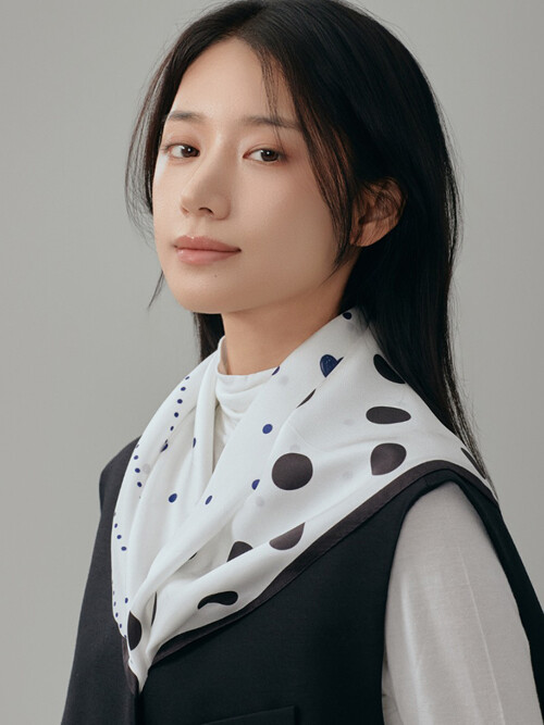 스퀘어_해피 도트 스카프
