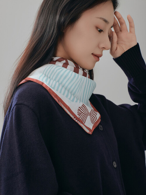 스퀘어_빅 리본 스카프