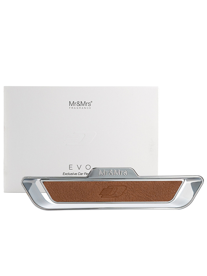 미스터앤미세스 차량용방향제 에보 브라운레더 크롬실버