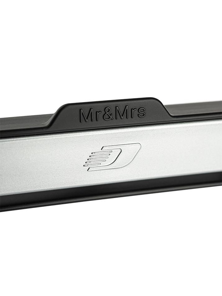 미스터앤미세스 차량용방향제 에보 프로스티드실버 매트블랙