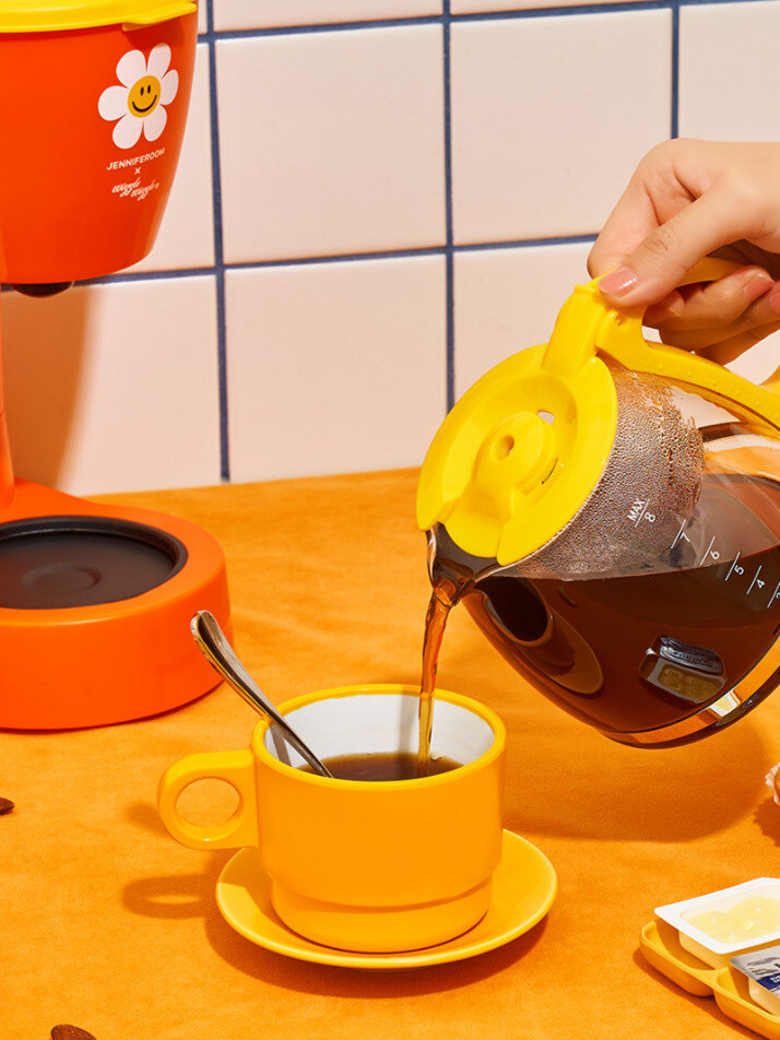 제니퍼룸 x 위글위글 드립 커피머신