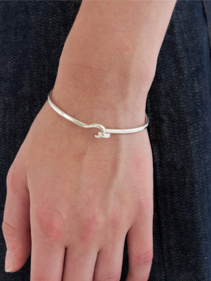 GBH APPAREL KNOT BANGLE / SILVER