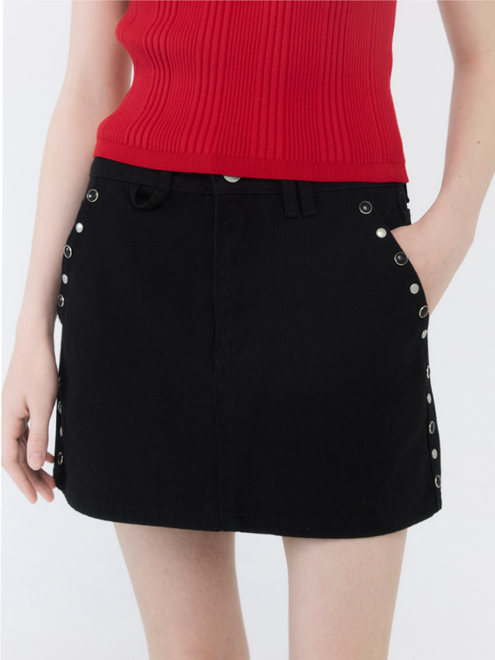 STUD POINT MINI SKIRT / BLACK