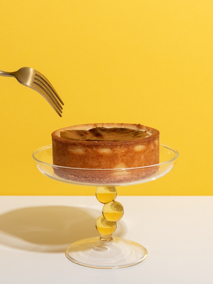 고소한 크림치즈와 풍미 깊은 파마산 치즈로 만든 치즈푸울 치즈케이크 240g