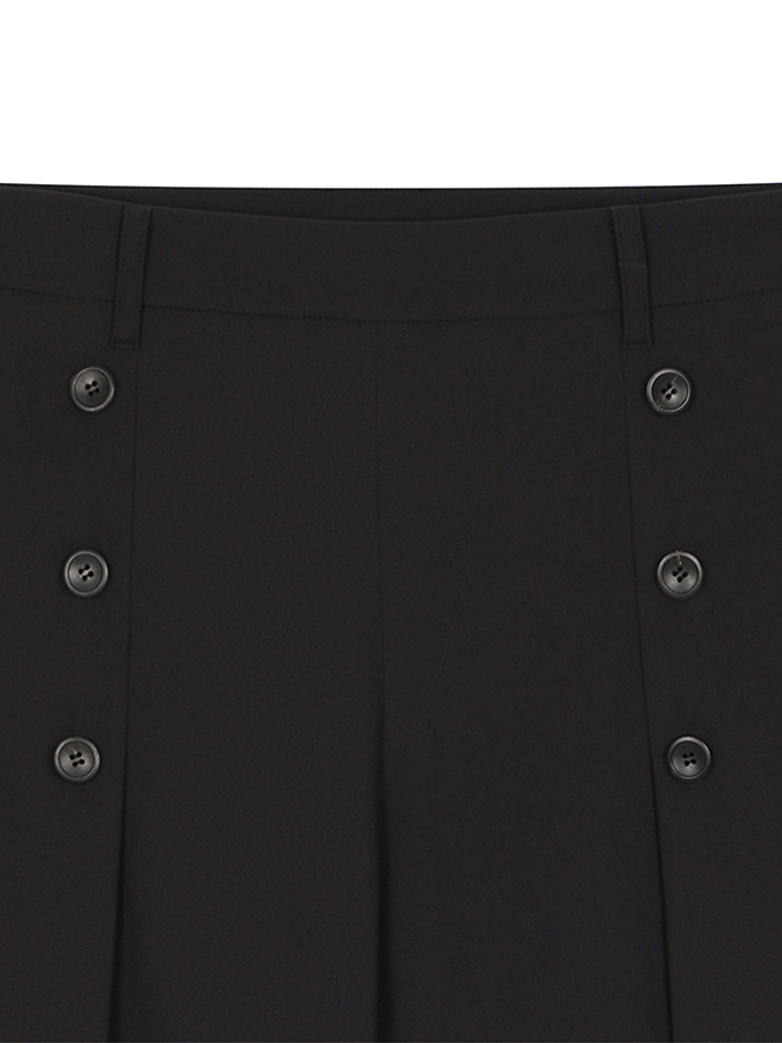 BB BUTTON DETAIL WOMEN SHORT PANTS_BLACK