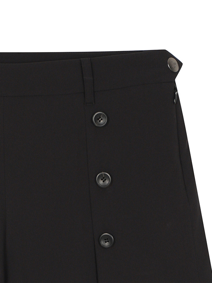 BB BUTTON DETAIL WOMEN SHORT PANTS_BLACK