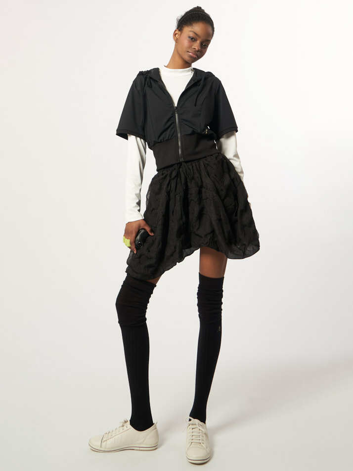 AW61JP03_밴딩 크롭 후디_블랙