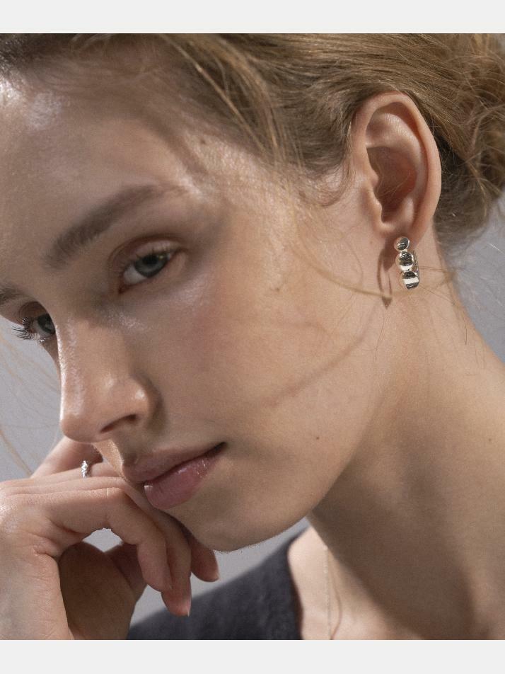 제이누이 쓰리 도트 귀걸이 silver