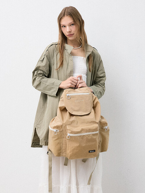 크라프얀 박시 포켓 백팩 노마드베이지