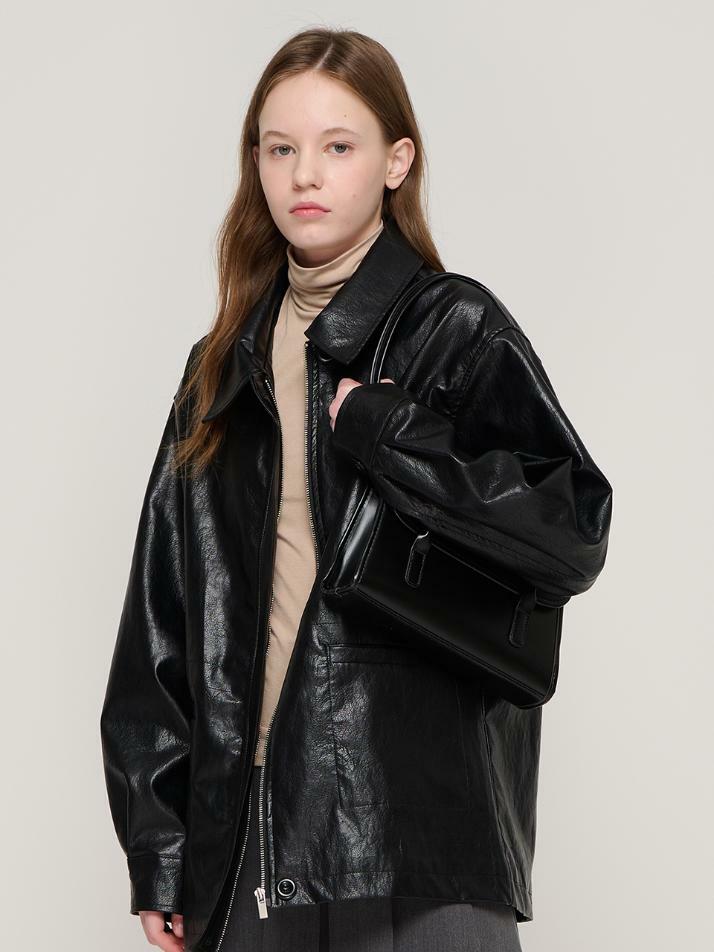 스퀘어 레더 숄더백 (블랙)