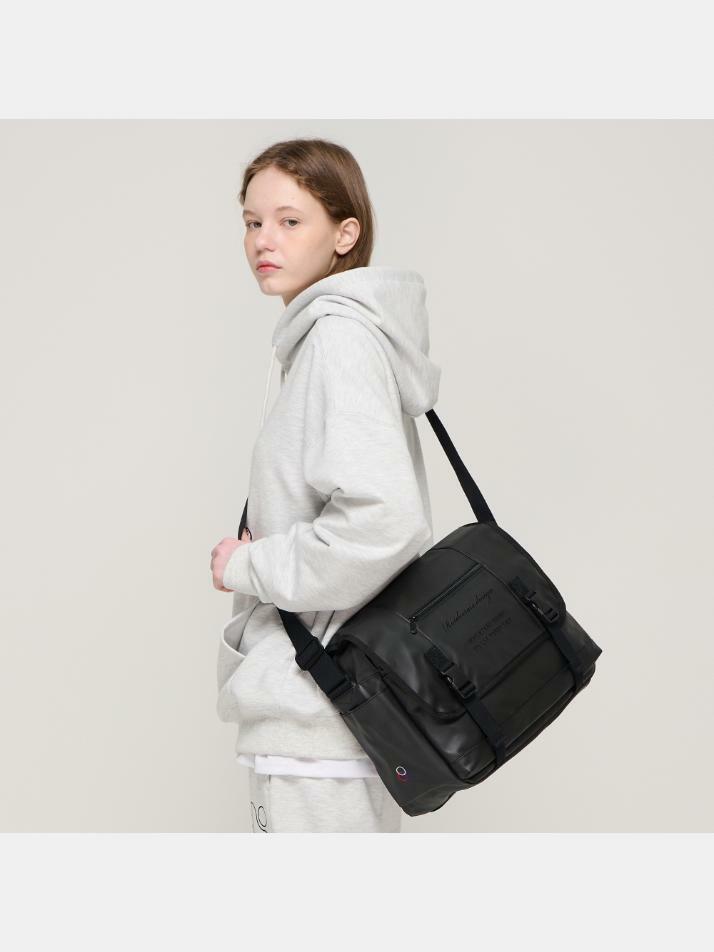 클랩클랩 크로스 메신저백 (제트블랙)