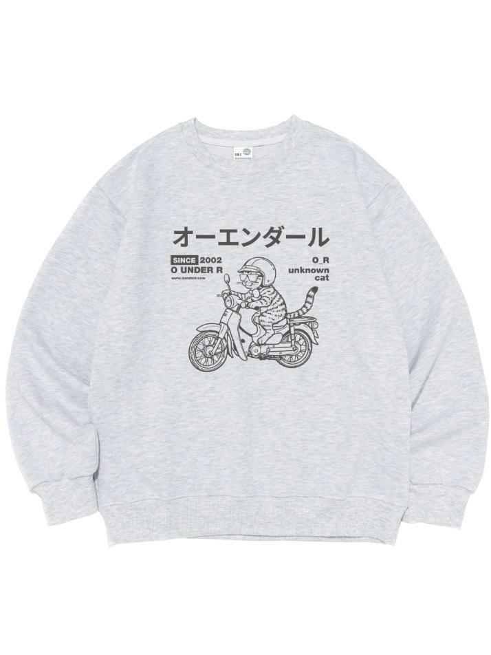 [기모선택] DRAW RIDING BIKE CAT 오버핏 맨투맨 (라이트 그레이)