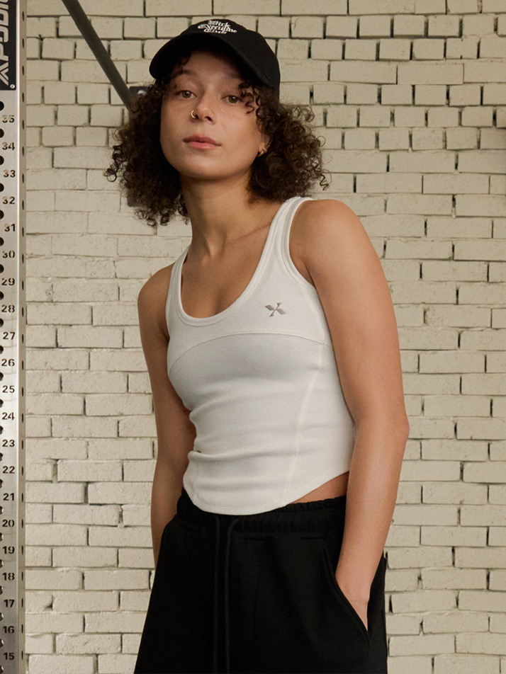 딥 커브 리브드 슬리브리스 화이트