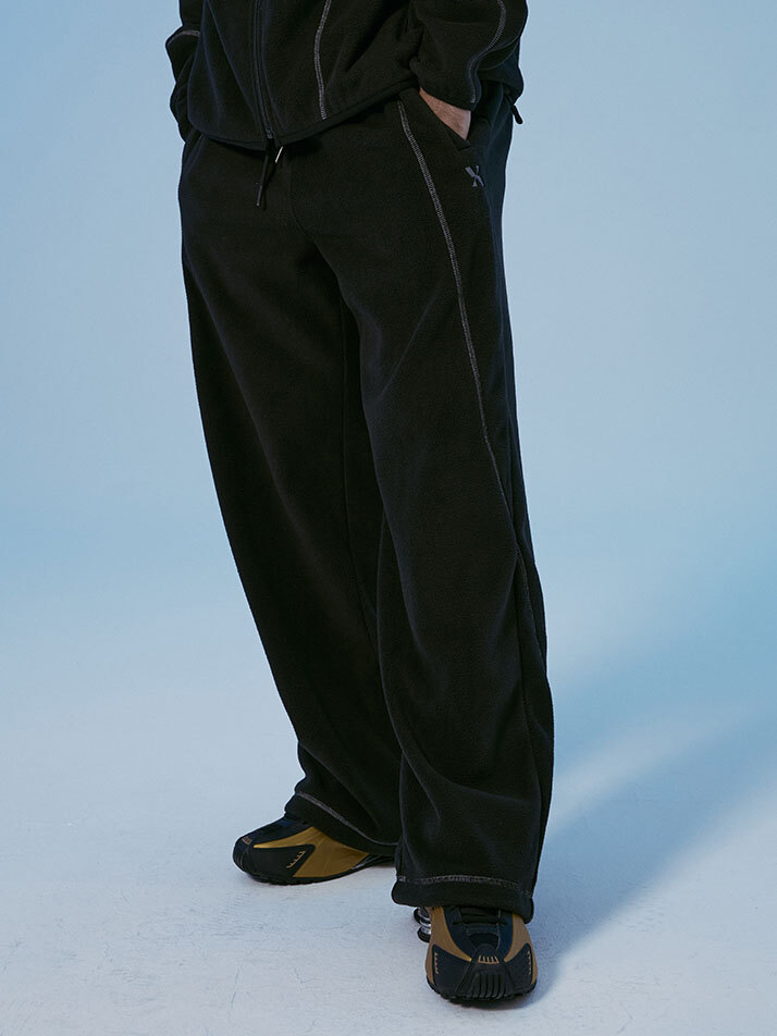 에센셜 퍼지 아크라인 팬츠 블랙