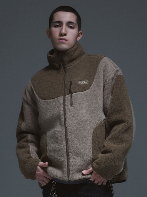 얼반 듀얼 톤 셔파 집업 베이지