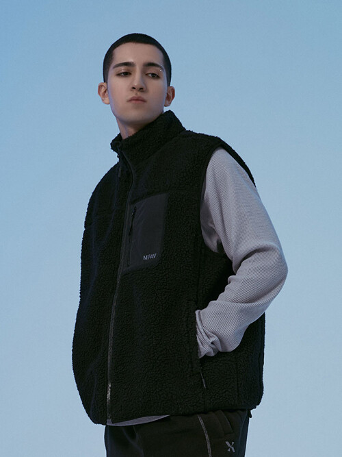 유틸리티 퍼프백 플리스 베스트 블랙