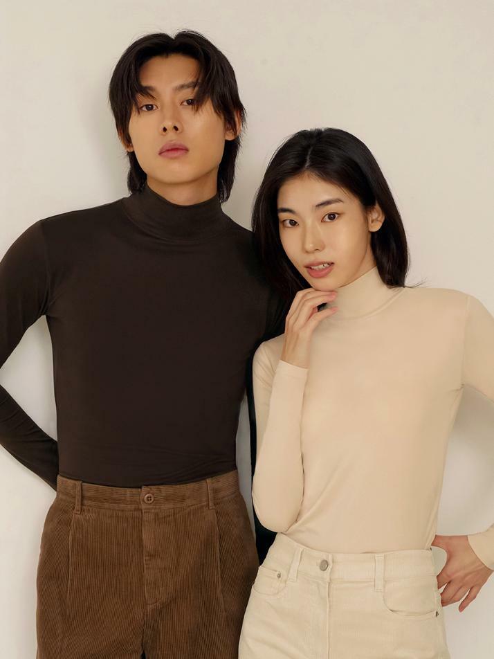 히트터치 터틀넥 반폴라 모크넥 티셔츠