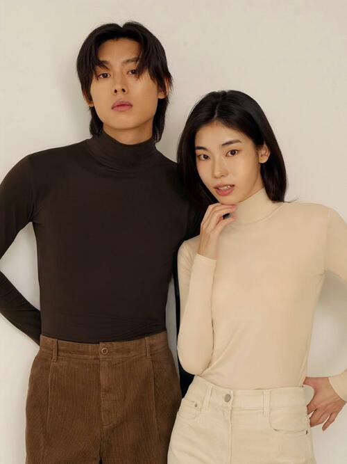 히트터치 터틀넥 반폴라 모크넥 티셔츠