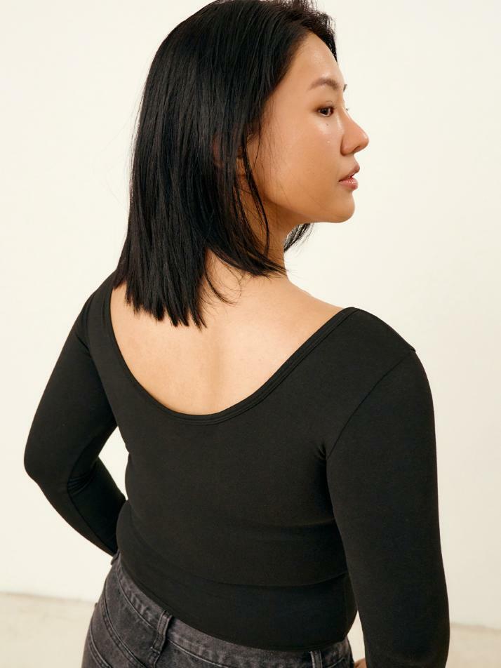 히트터치 슬림핏 딥 U넥 크롭 티셔츠