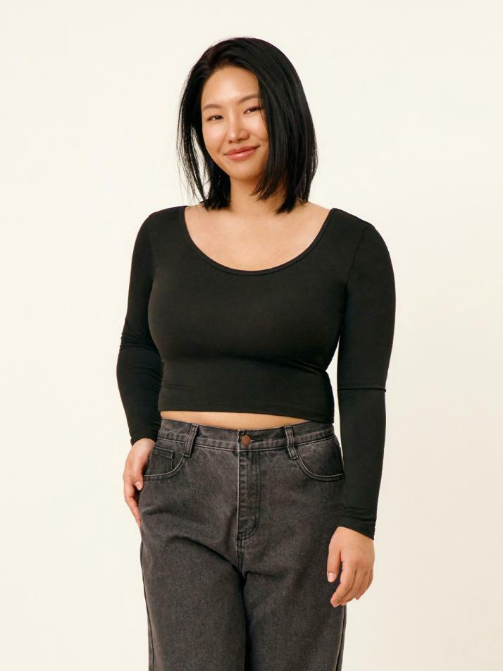 [2SET] 히트터치 슬림핏 딥 U넥 크롭 티셔츠